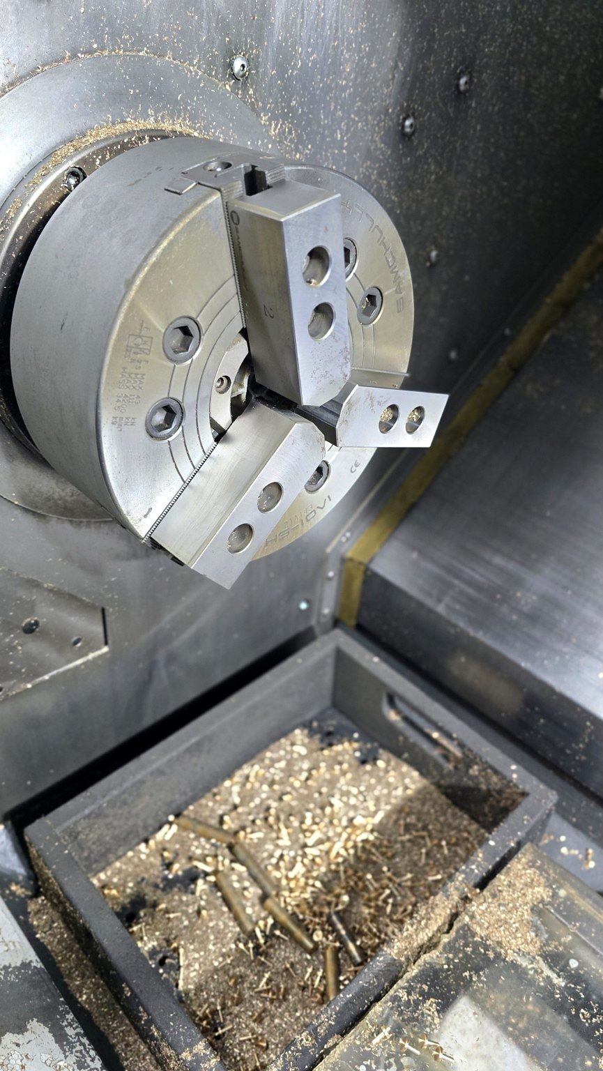 Lathe chuck with a turned part